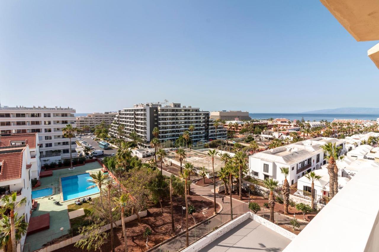 Homeforguest Modern And Recently Renovated Apartment In Arona Arona  Eksteriør bilde