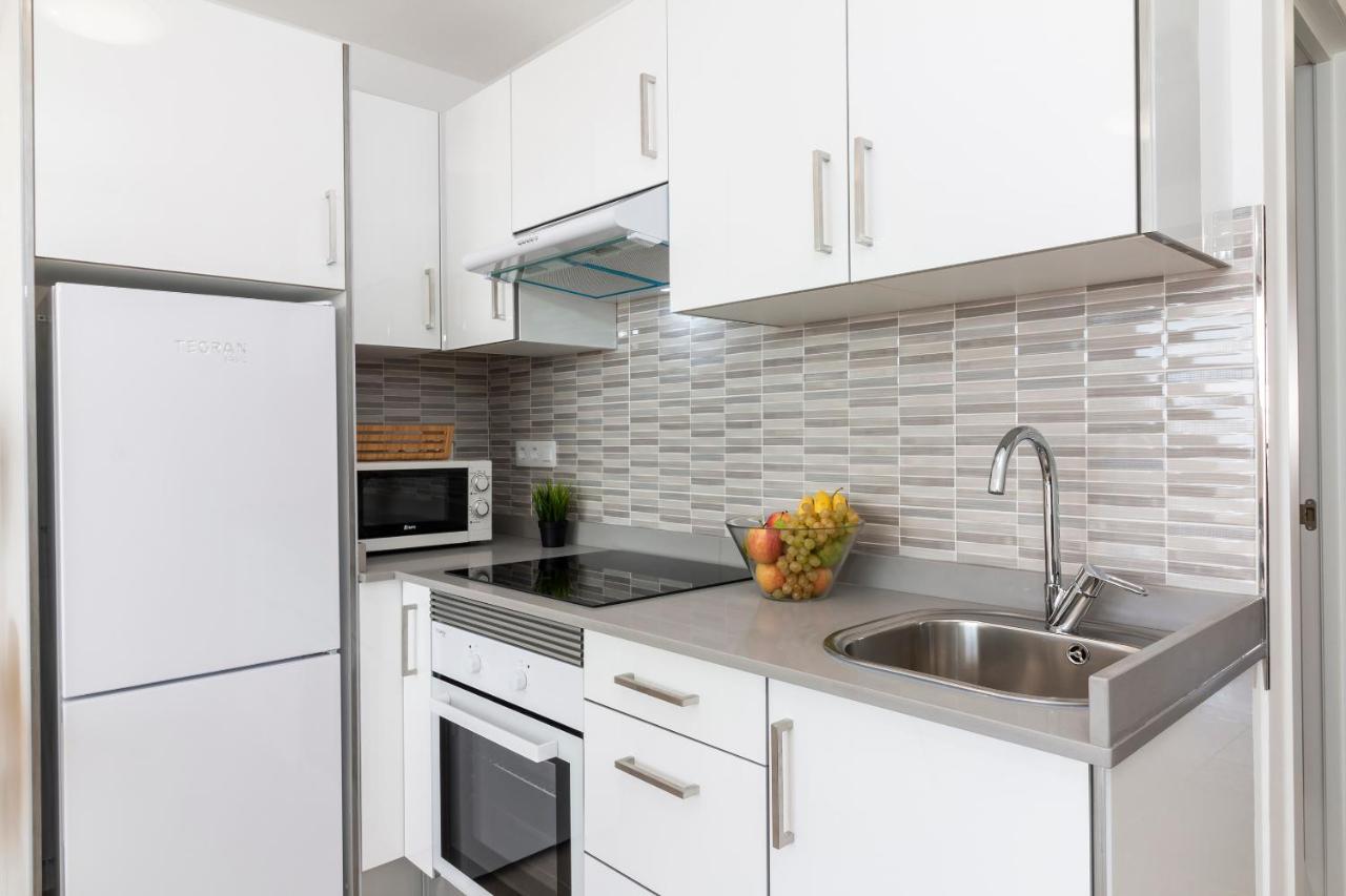 Homeforguest Modern And Recently Renovated Apartment In Arona Arona  Eksteriør bilde