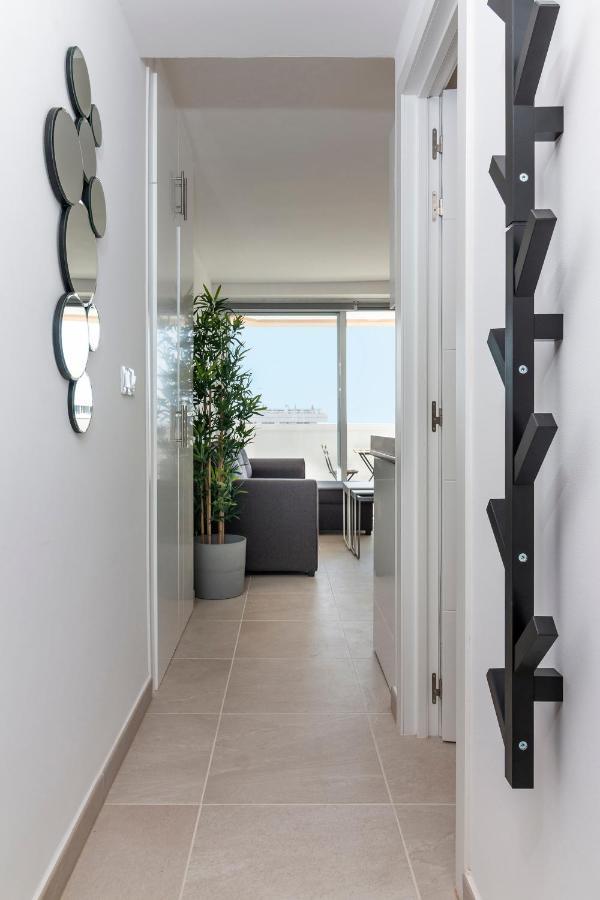 Homeforguest Modern And Recently Renovated Apartment In Arona Arona  Eksteriør bilde